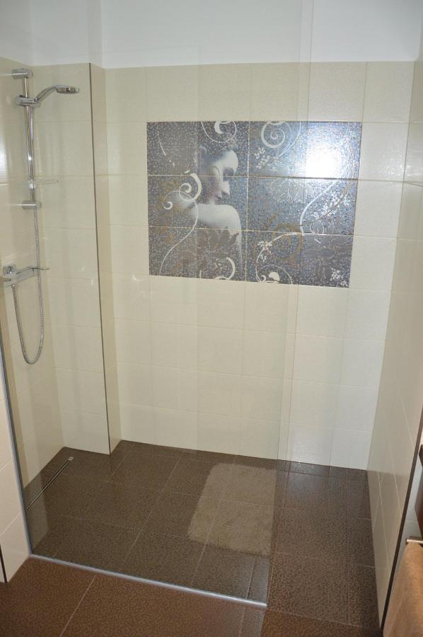 M2-Apartment سزومباثيلي المظهر الخارجي الصورة
